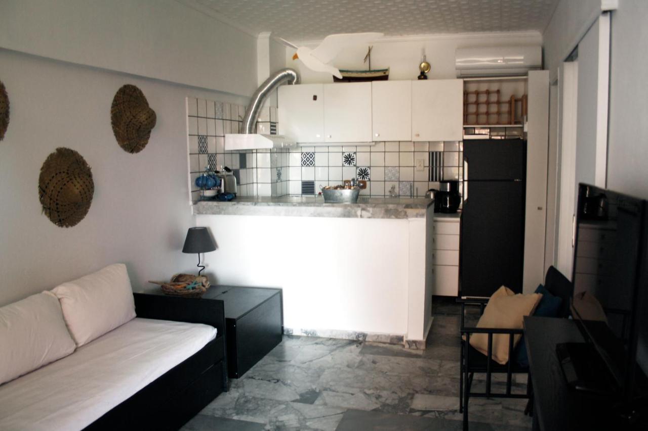 Beachfront Garden Apartment- Atlas Complex Loutráki Extérieur photo
